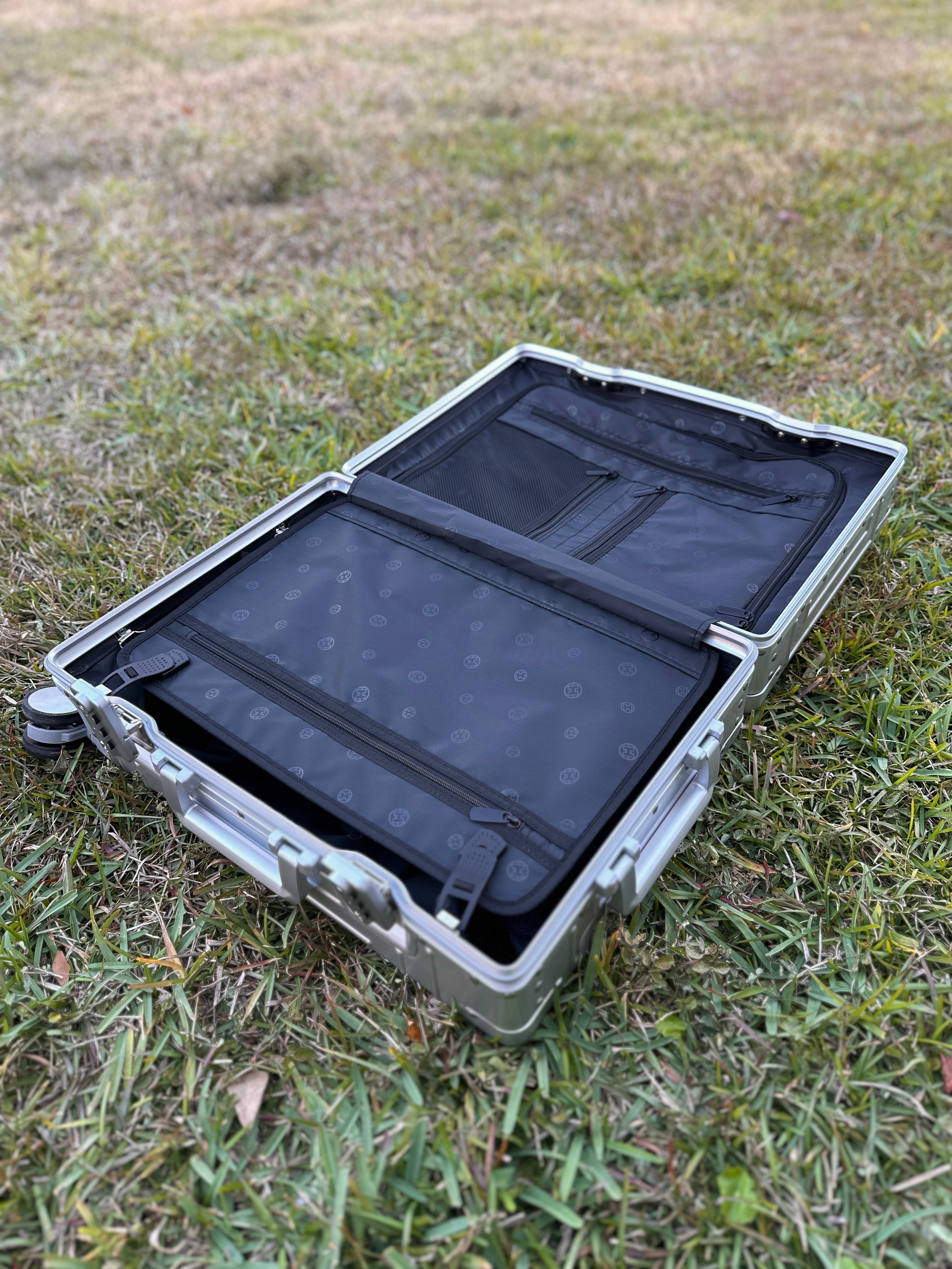 Expedition: Aluminum Edition